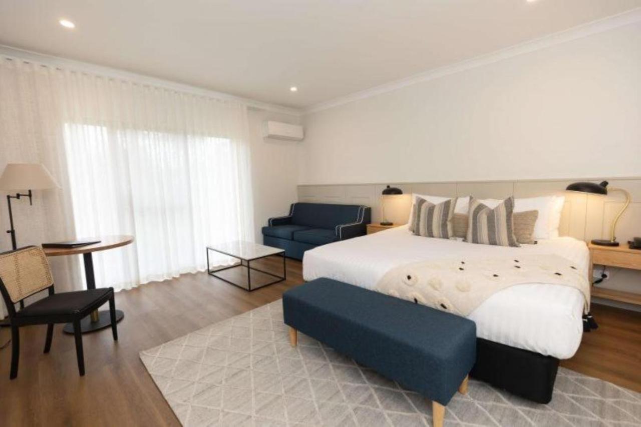 Clare Country Club Hotel Ngoại thất bức ảnh