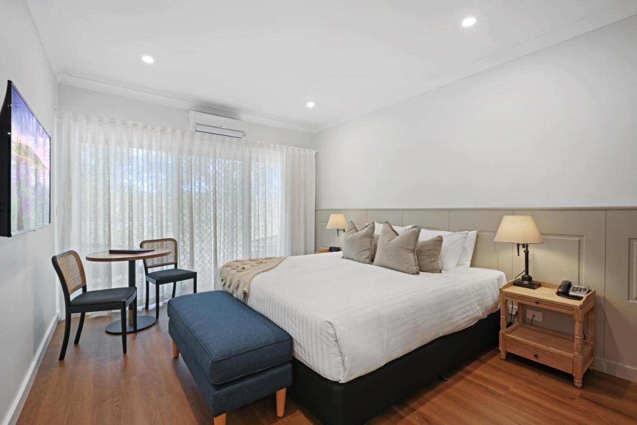 Clare Country Club Hotel Ngoại thất bức ảnh