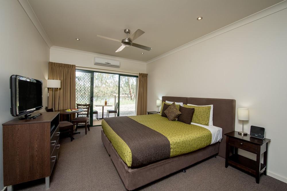 Clare Country Club Hotel Ngoại thất bức ảnh