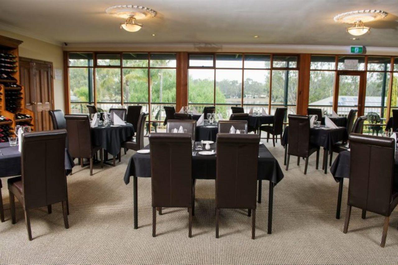 Clare Country Club Hotel Ngoại thất bức ảnh
